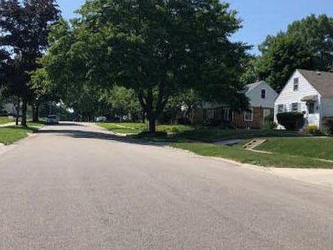2nd image of 2215 E Gate Pkwy