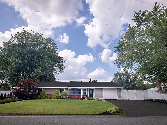 2nd image of 95 Nicholson Dr