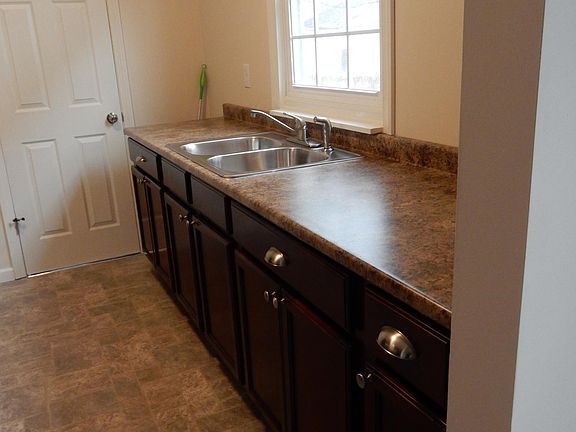 Kitchen Storage and Prep Area