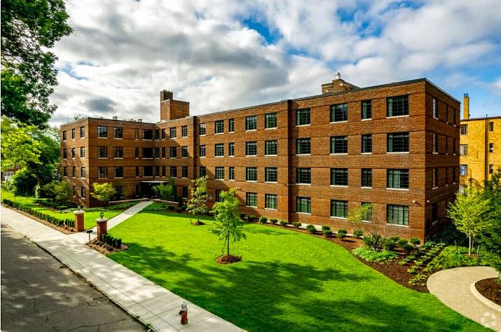 1st image of 885 Covington Dr #102