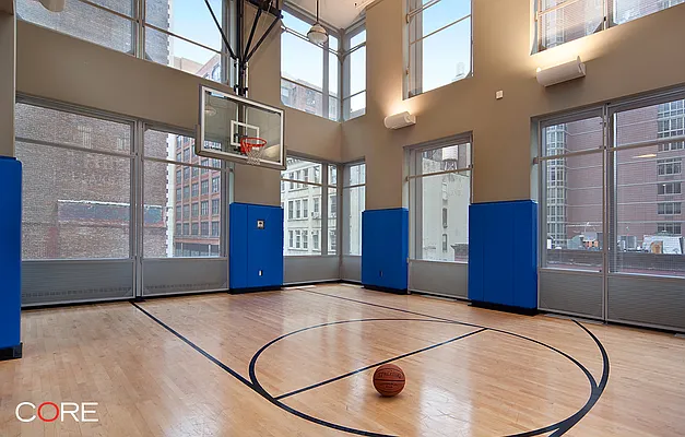 Rented by CORE | media 36