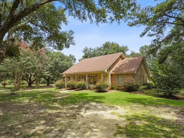 16233 Cody Ln, Covington, LA 70435