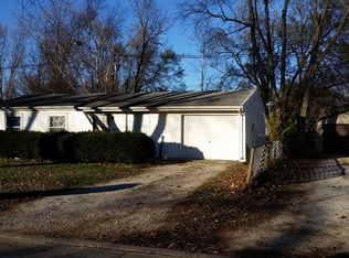 1702 Hedge Rd, Champaign, IL 61821