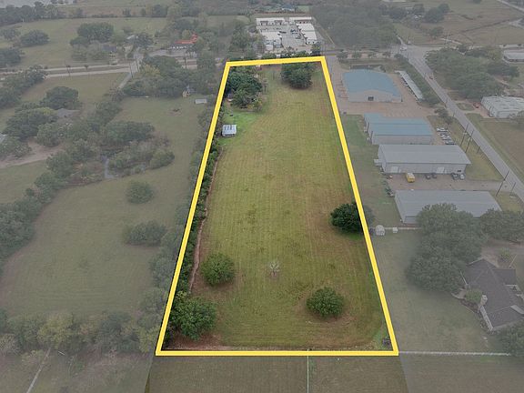 3rd image of 18642 Mueschke Rd