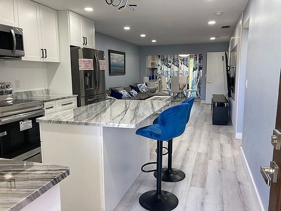 4th image of 1701 Pinehurst Rd APT 33E