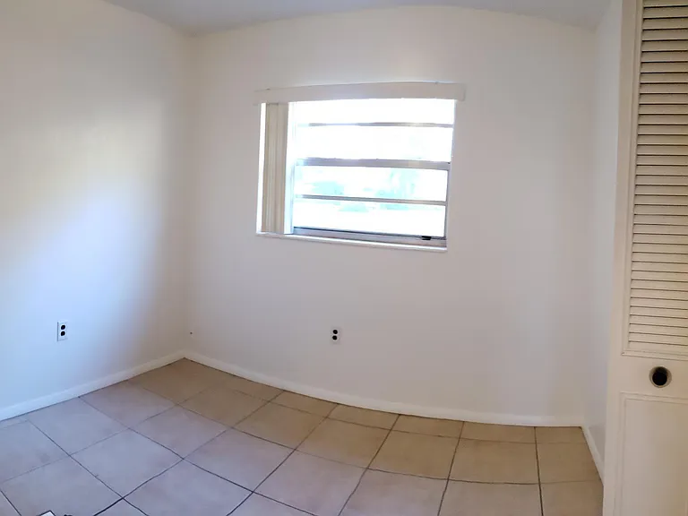 10820 Margaret Dr — Photo 10