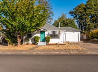 423 7th Ave, Sweet Home, OR 97386