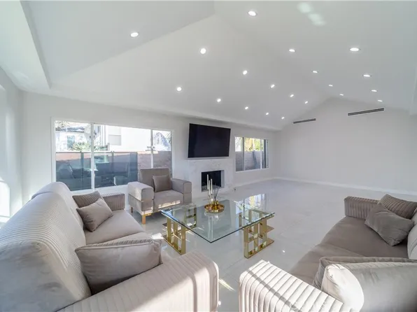 902 E Walnut Ave, Burbank, CA 91501