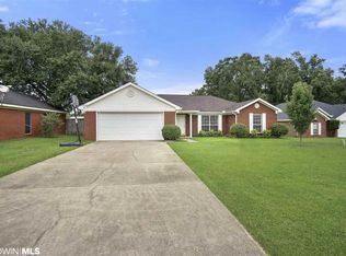 902 Edgefield Dr, Saraland, AL 36571