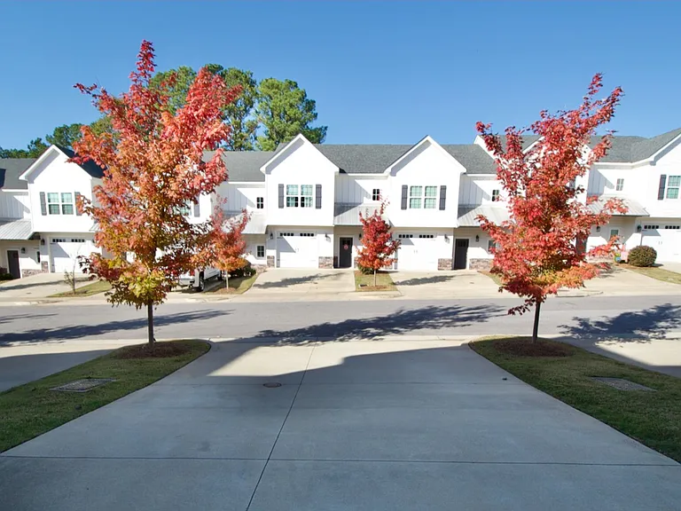 1408 Gatewood Pl — Photo 32