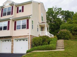 2402 Rockledge Ct, Wappingers Falls, NY 12590