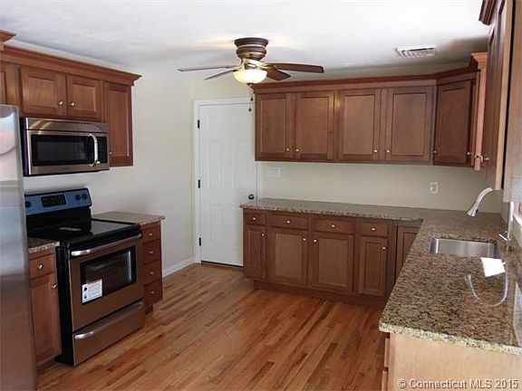 Stunning brand new kitchen ...
