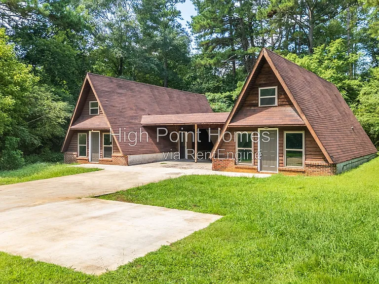 1696 Johnson Rd #B — Photo 4