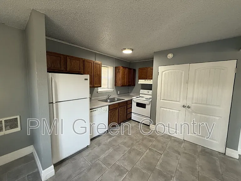 4807 S 27th West Ave — Photo 10