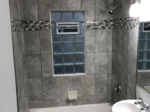 3rd image of 4642 W Howard Ave #4644
