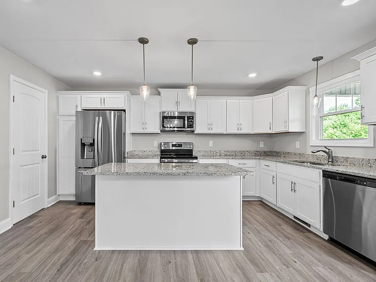 528 Macy Lynn Dr — Photo 11