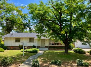 940 Laurel Ave, Gustine, CA 95322