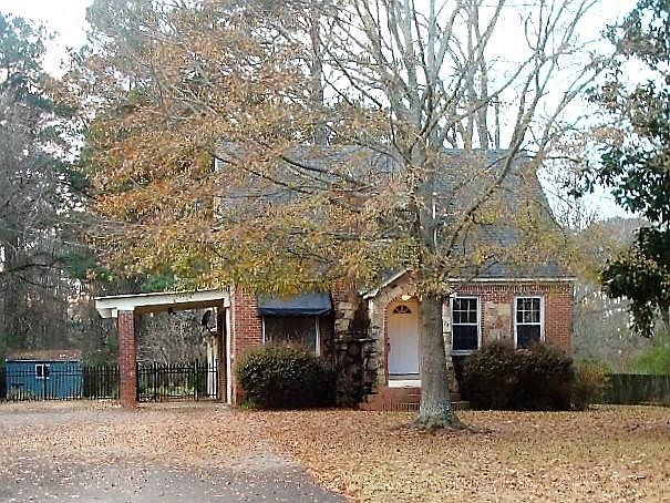 1st image of 279 Hillsdale Dr