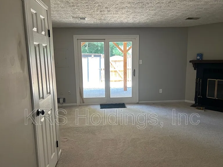 14582 Olde Kent Rd — Photo 7