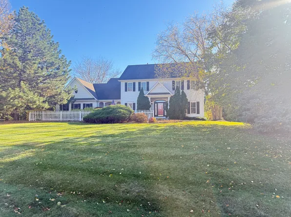 7015 Burning Tree Cir, McHenry, IL 60050