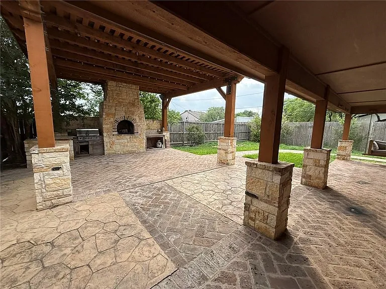 1596 Wildwood Trail Blvd — Photo 17