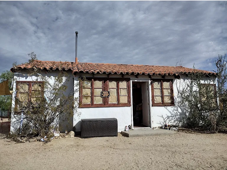 6429 Tamarisk Ave — Photo 2