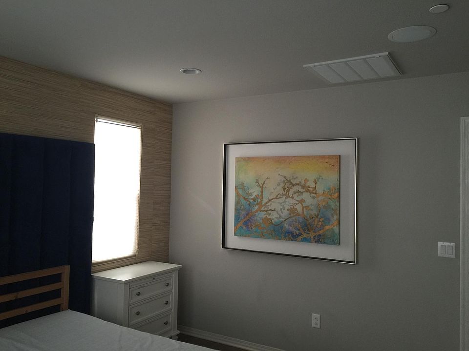 1st image of 402 Vista Dr