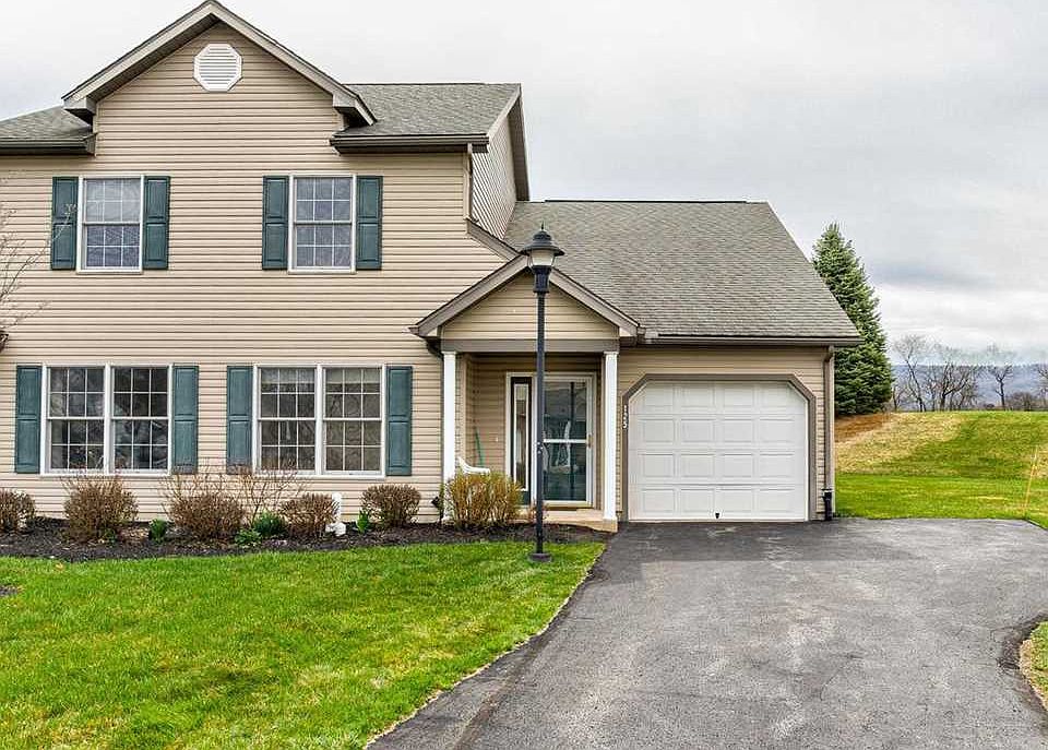 1st image of 125 Winchester Ct