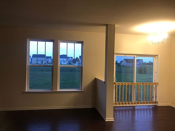 4th image of 213 Saffron Cir