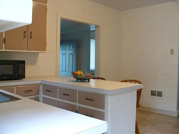 kitchen & front room entrance