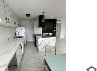 115 W New York Ave APT 18, Las Vegas, NV 89102