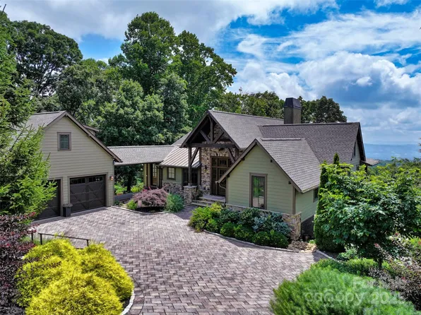84 Meadow Top Ln, Hendersonville, NC 28792