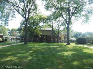 22343 Kinyon St UNIT 13, Taylor, MI 48180