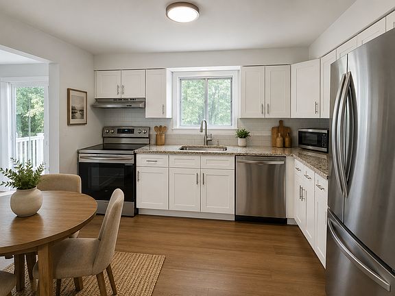2nd image of 7 Homestead Ln