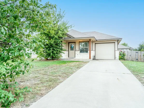 217 Azurite Dr, Jarrell, TX 76537