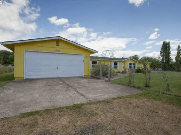 315 N Trade St, Amity, OR 97101