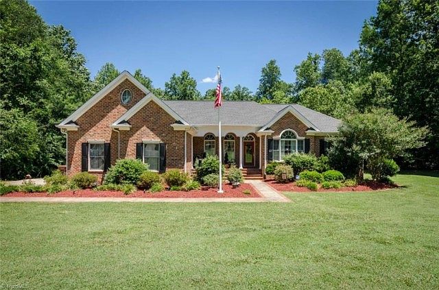 1st image of 341 Canterwood Dr