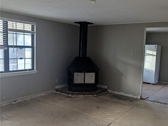 3rd image of 6434 Crews Community Rd