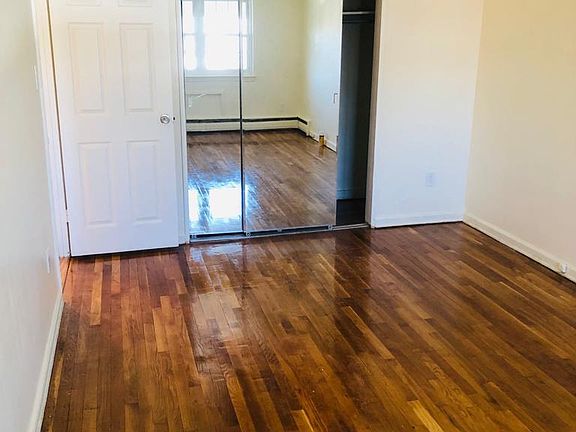 3rd image of 2924 Dewitt Pl #3