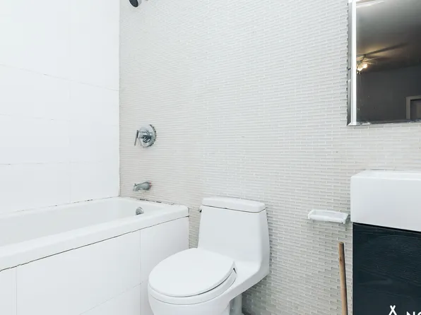 293 Irving Avenue image 2 of 8