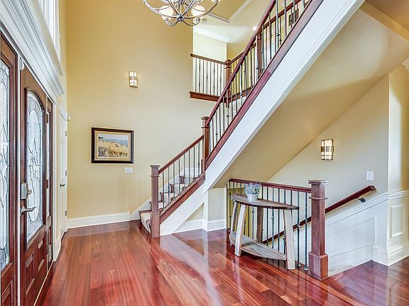 3rd image of 13261 Lakepoint Dr