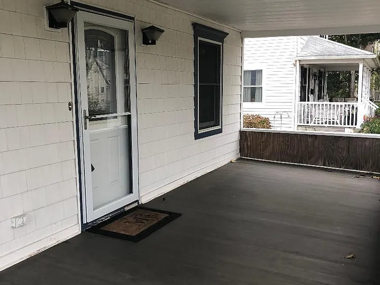 329 Wells Ave — Photo 2
