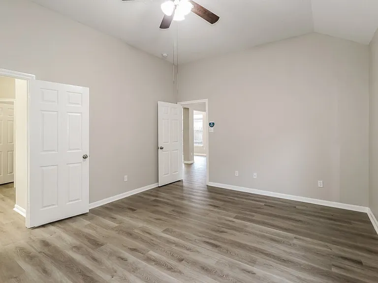 999 Arbor Way — Photo 10