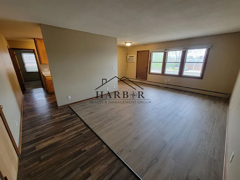 202 11th Ave NW #602 — Photo 4