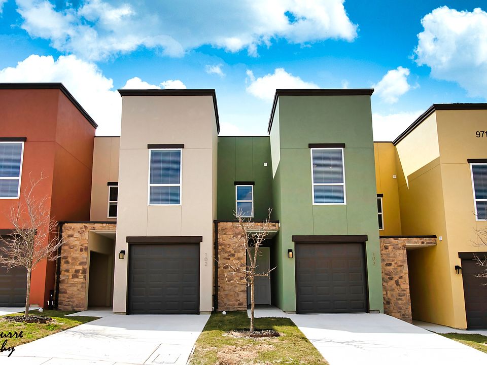 Belcara Luxury Townhomes Exterior