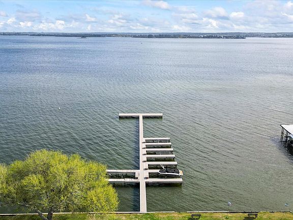 4th image of 41 Regency Point