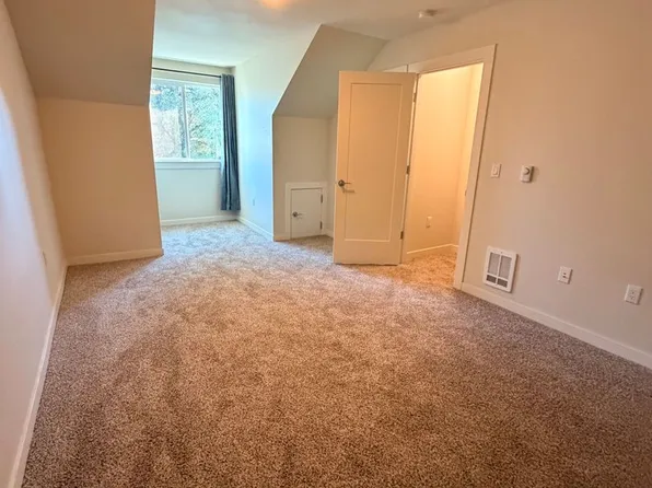 130 NE 109th Ave, Portland, OR 97220