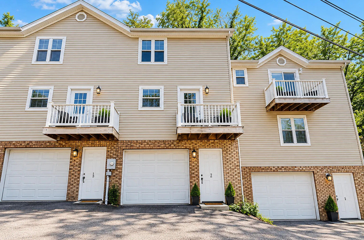 2 Bakers Pointe - 1 — Photo 1