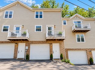 2 Bakers Pt, Morgantown, WV 26505