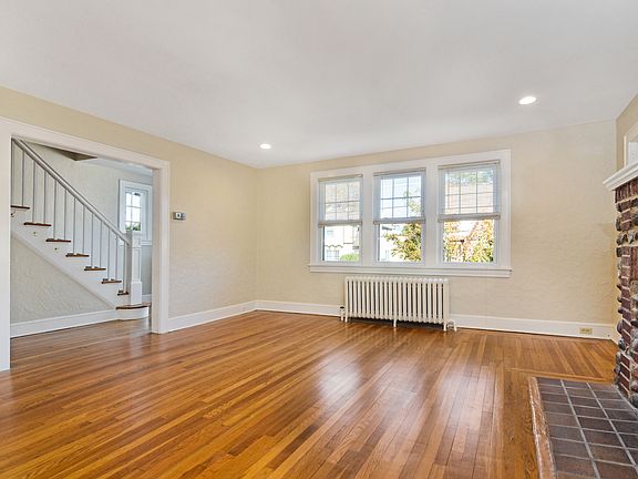 4th image of 200 Wagner Ave